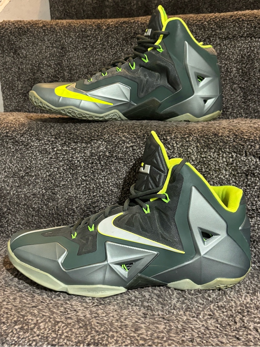 Nike LeBron 11 Dunkman size 12 limited edition authentic